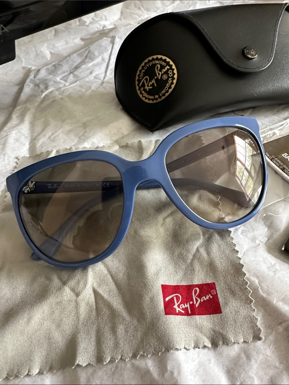 Ray Ban brand new glasses with case